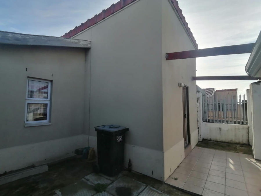 2 Bedroom Property for Sale in Woodlands Western Cape